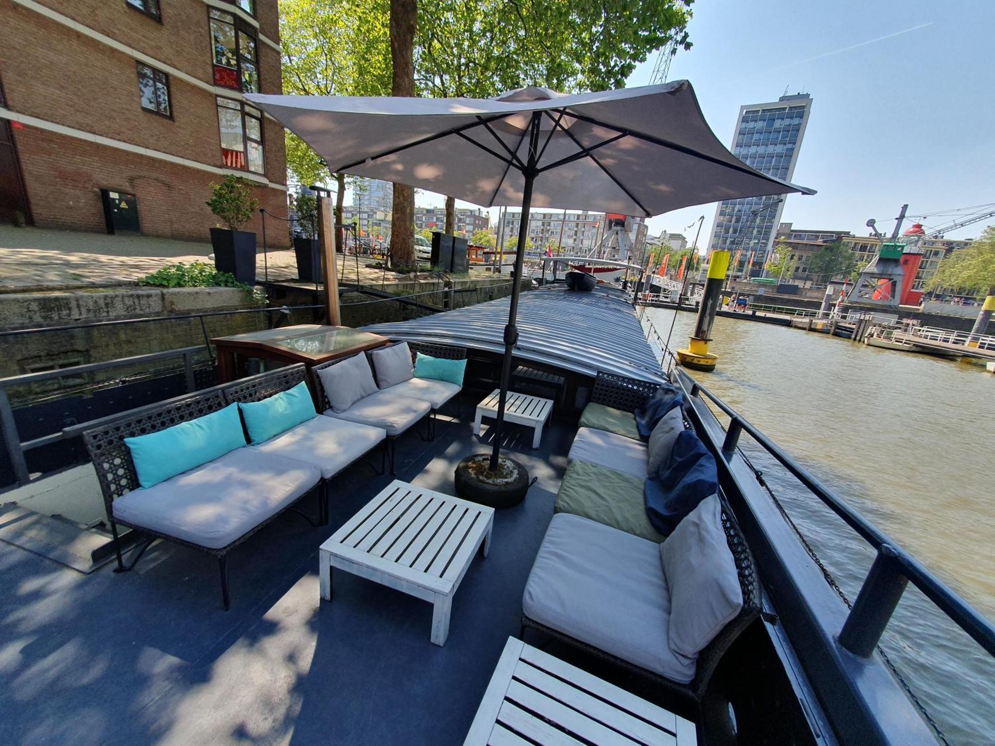 Houseboat Holiday Apartments Rotterdam Oda fotoğraf
