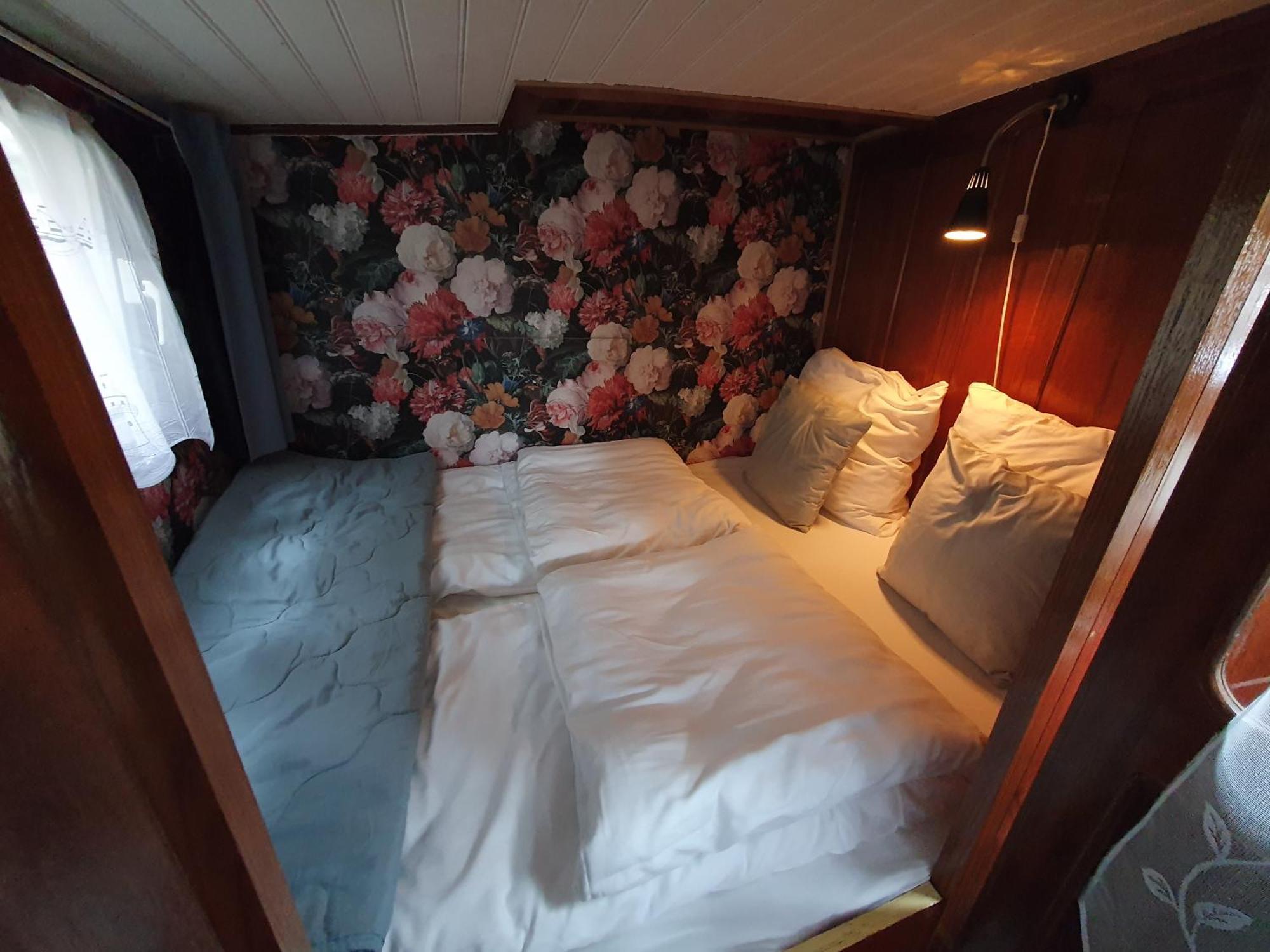 Houseboat Holiday Apartments Rotterdam Oda fotoğraf