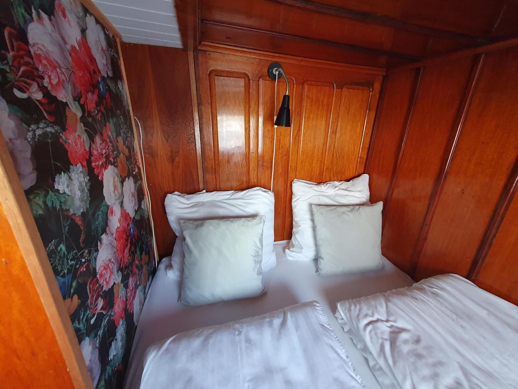 Houseboat Holiday Apartments Rotterdam Oda fotoğraf